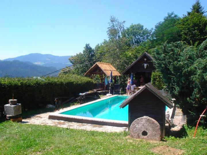 Glamping Mm Ξενοδοχείο Muta Εξωτερικό φωτογραφία